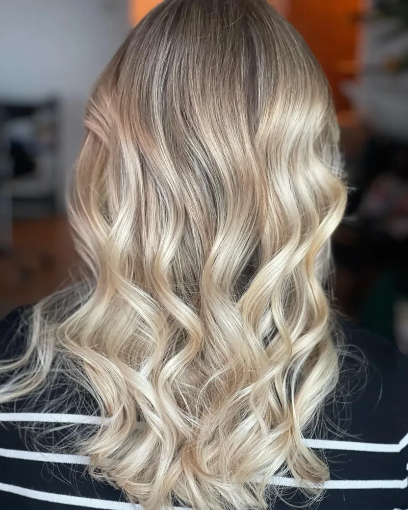 Blond bej